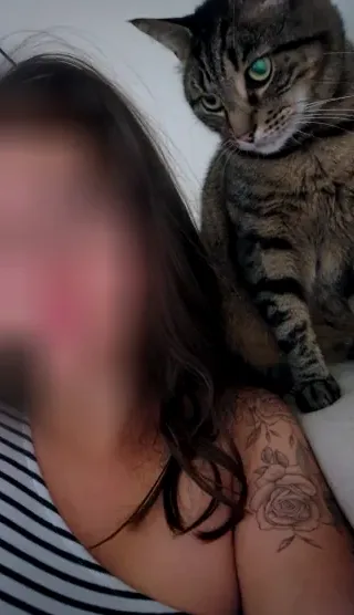 Danielle, 28