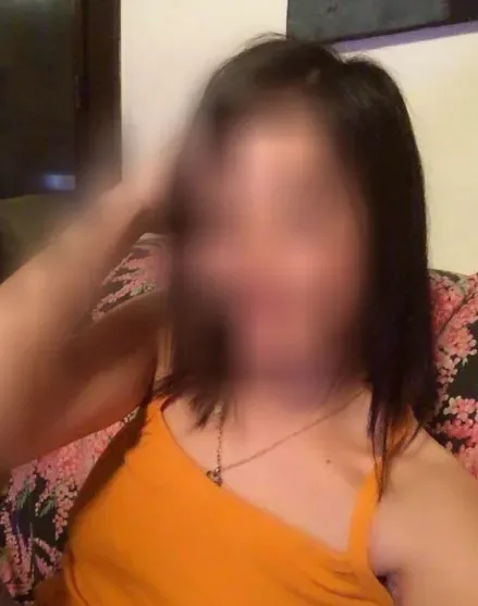 Demi, 32