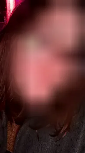 Emma, 24