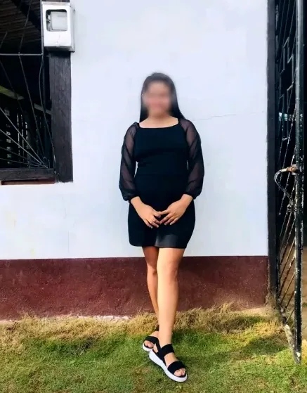 Isabelle, 26