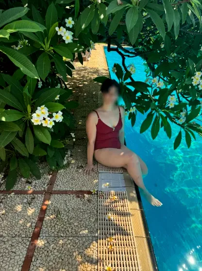 Mehak, 33