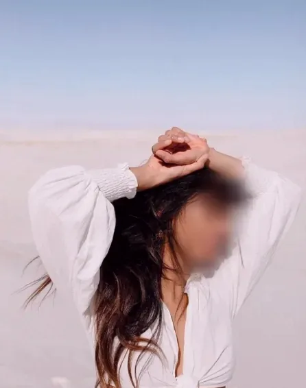 Sophie, 36