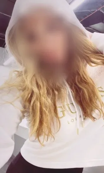 Toni, 31