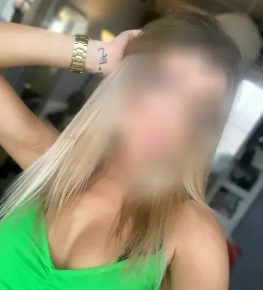 Zara, 21